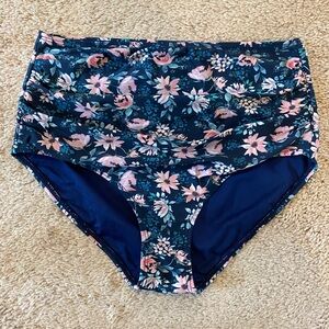 Janela Bay high waisted ruched floral swim bottoms size small